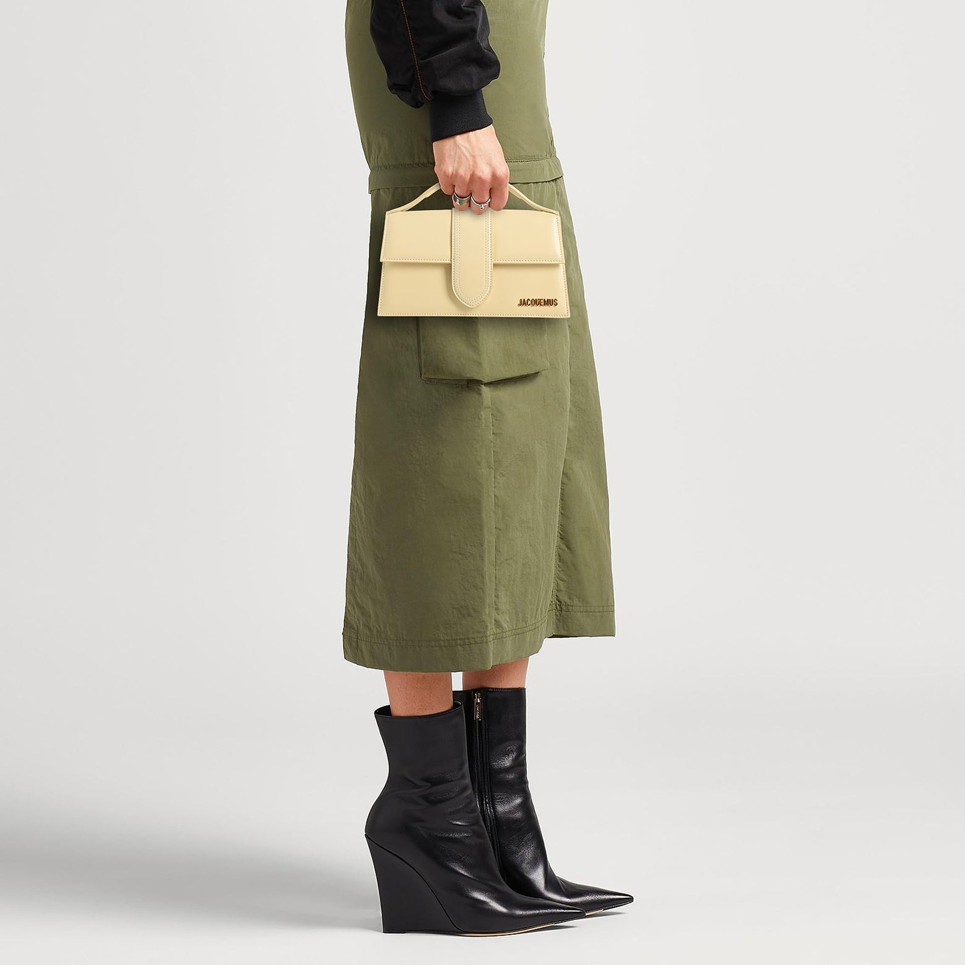 Jacquemus Le Grand Bambino Bag