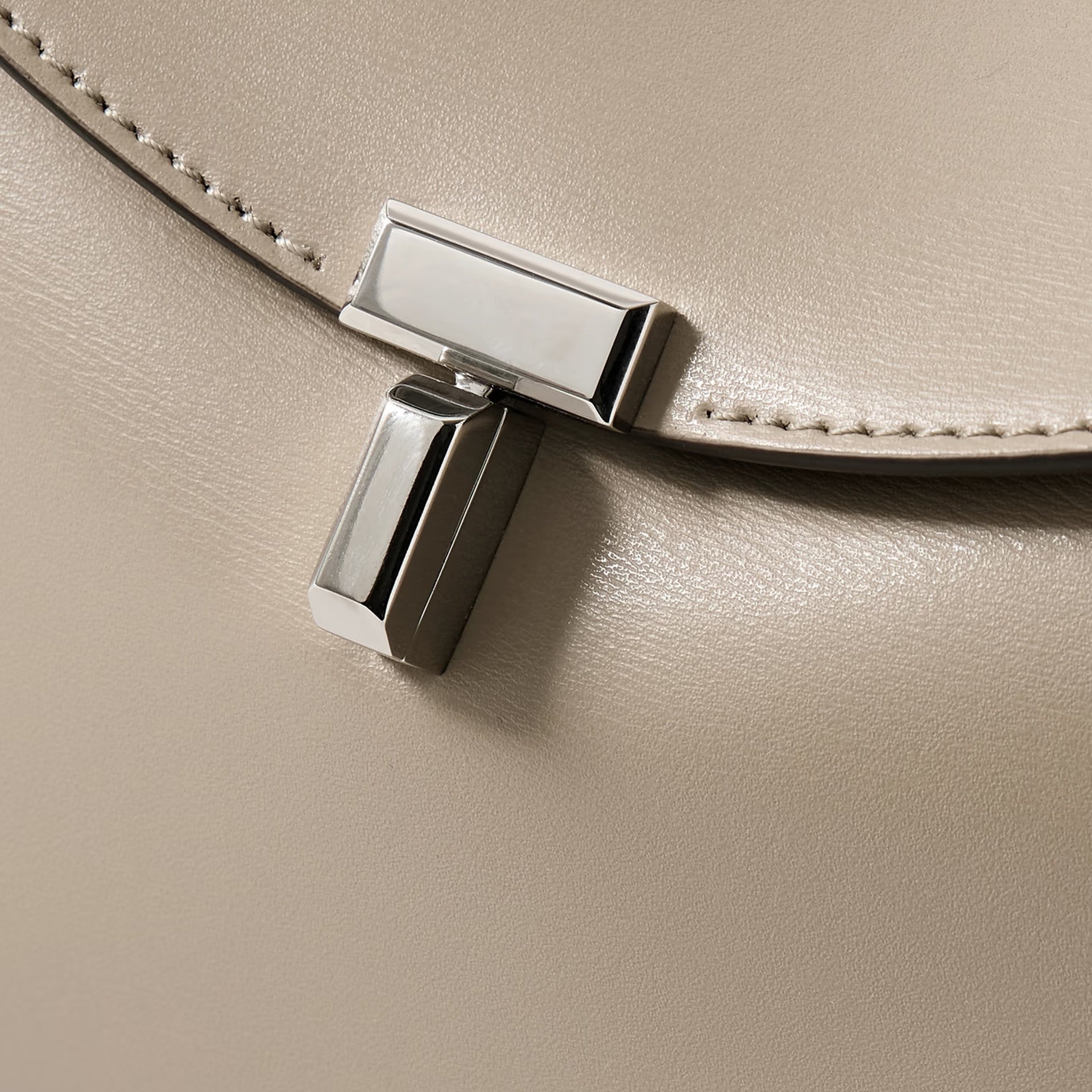 TOTEME T-lock Leather Clutch Bag - WOMEN BAGS - TOTEME - Jammy Dude